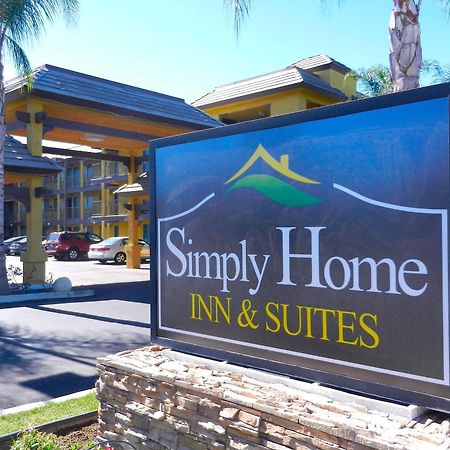 Simply Home Inn & Suites - Riverside Dış mekan fotoğraf