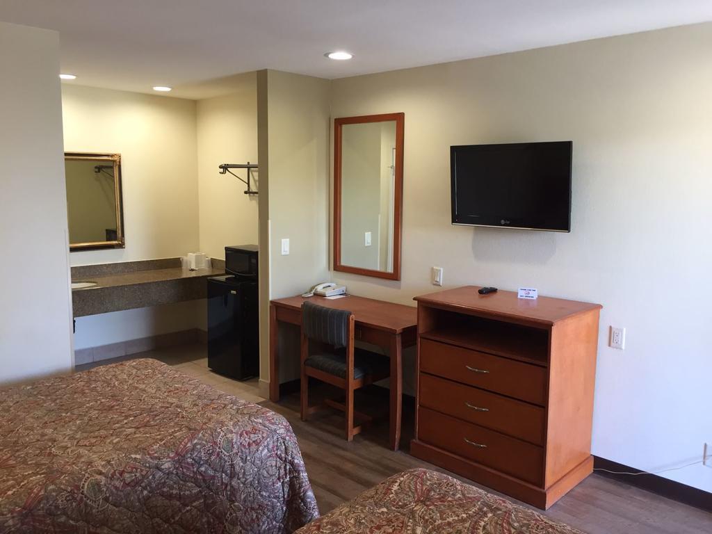 Simply Home Inn & Suites - Riverside Oda fotoğraf