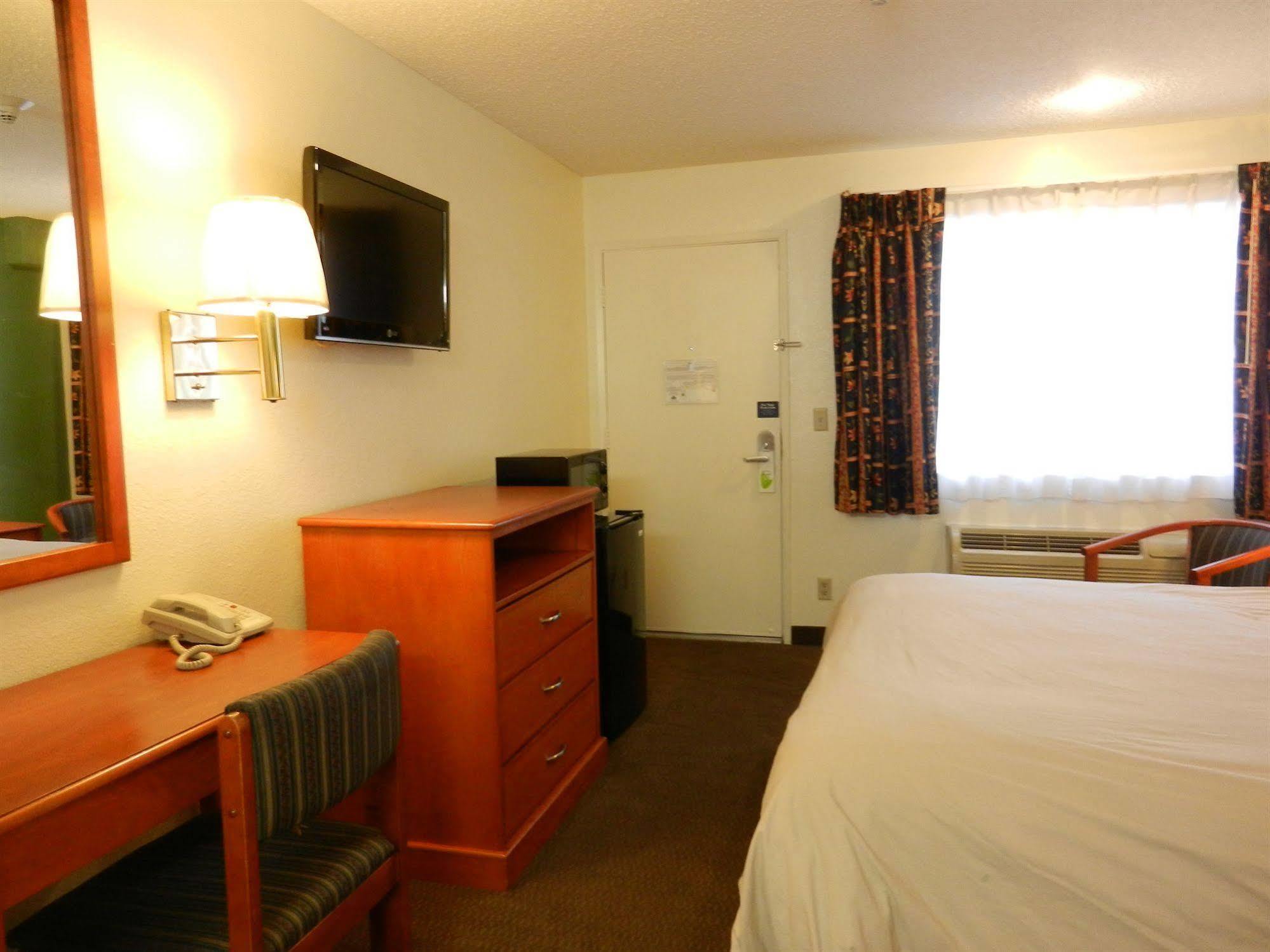 Simply Home Inn & Suites - Riverside Dış mekan fotoğraf