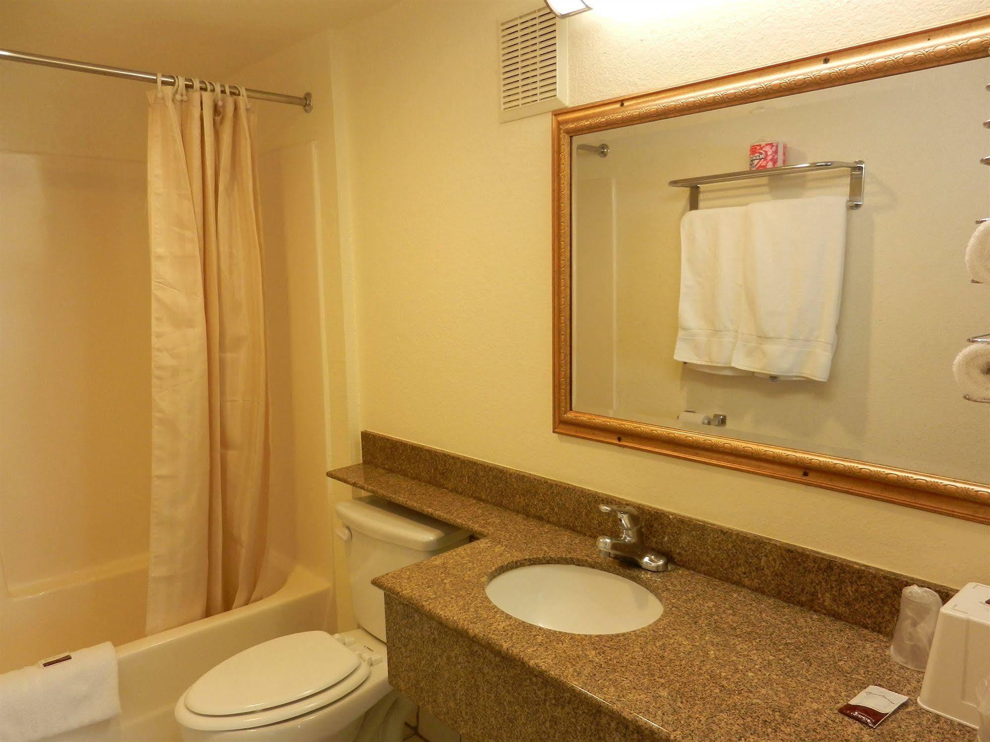 Simply Home Inn & Suites - Riverside Dış mekan fotoğraf