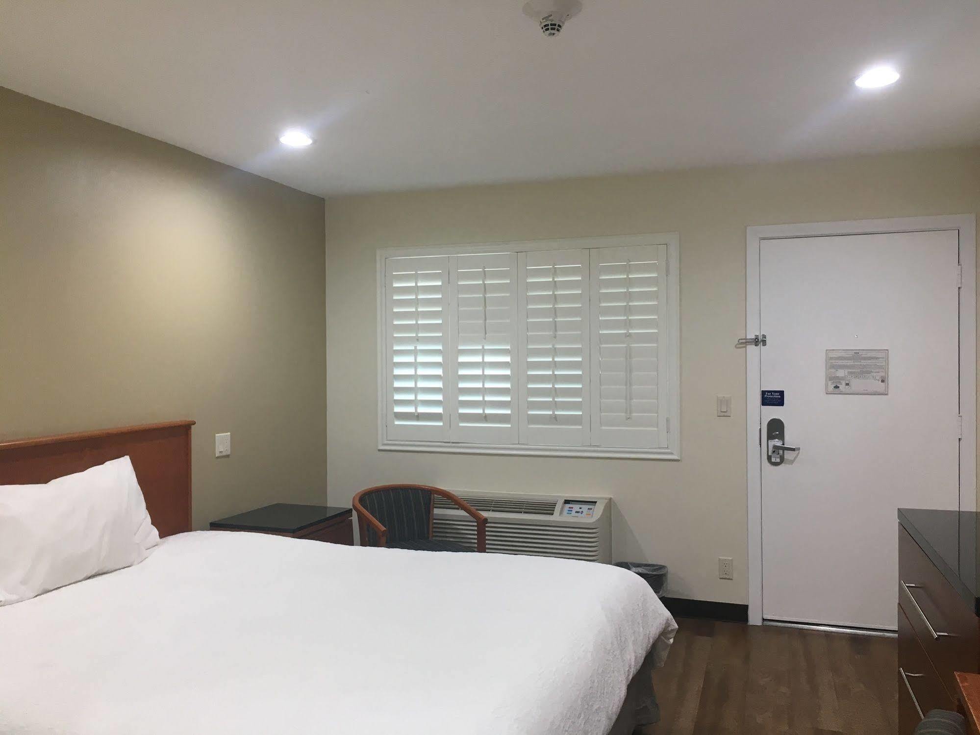 Simply Home Inn & Suites - Riverside Dış mekan fotoğraf