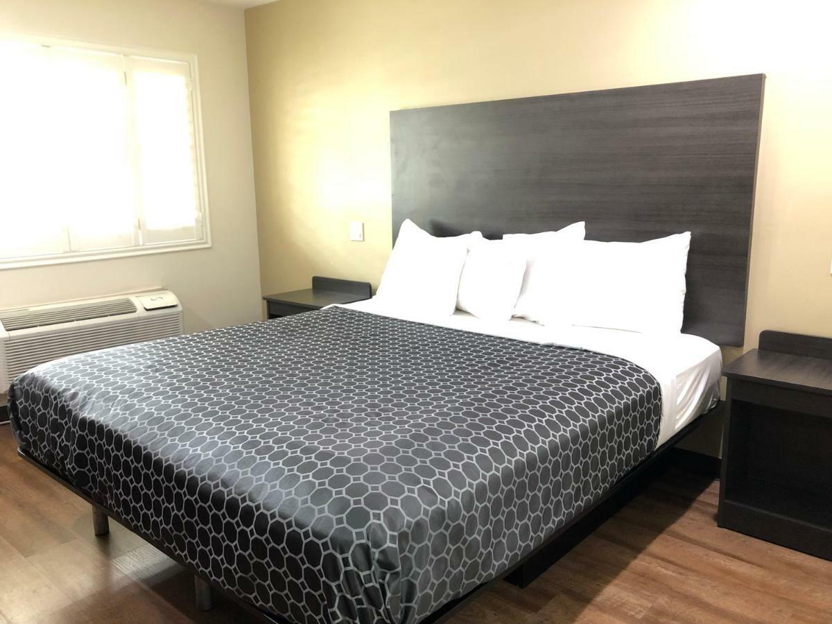Simply Home Inn & Suites - Riverside Dış mekan fotoğraf